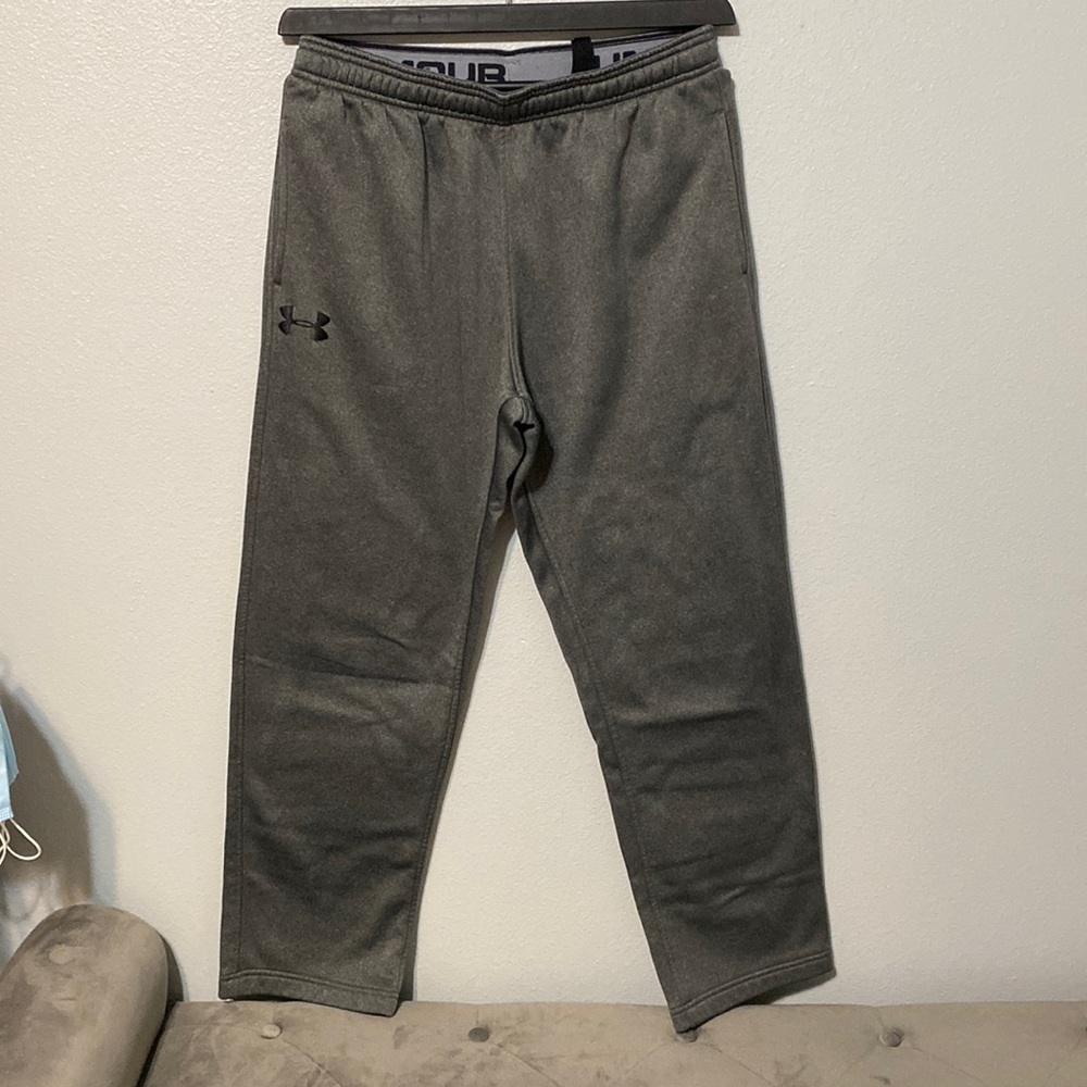 under armor, grey/ black, loose sweatpants, medium